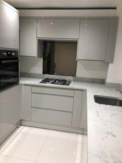2 bedroom end of terrace house to rent, Rockall Court, Langley SL3