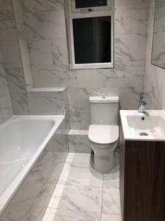 2 bedroom end of terrace house to rent, Rockall Court, Langley SL3