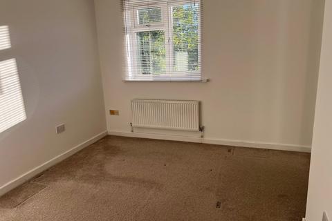 2 bedroom end of terrace house to rent, Rockall Court, Langley SL3