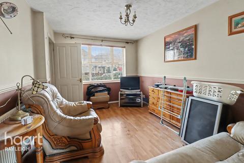 2 bedroom semi-detached house for sale, Stirling Close, Rayleigh