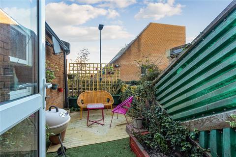 1 bedroom apartment for sale, Vulcan Way, London, N7
