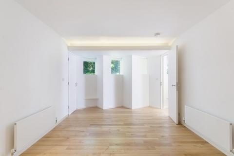 2 bedroom flat to rent, Regent Square, King's Cross, London, WC1H