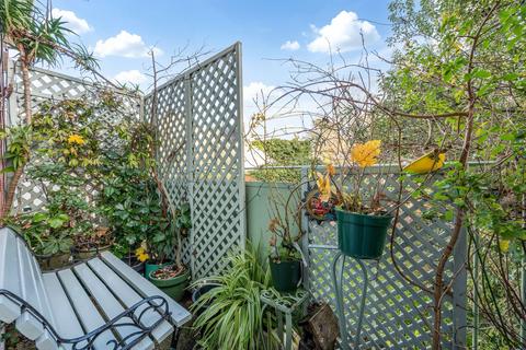 2 bedroom maisonette for sale, South Terrace, Surbiton KT6