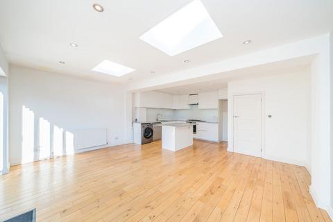 undefined, Egerton Road, Twickenham TW2