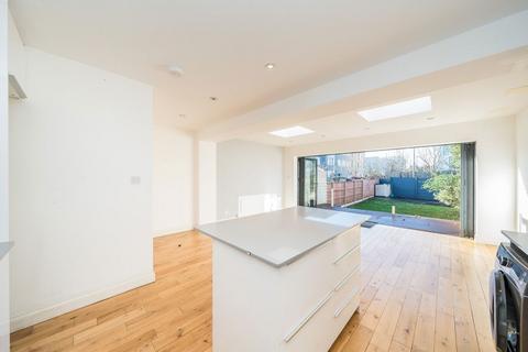 undefined, Egerton Road, Twickenham TW2