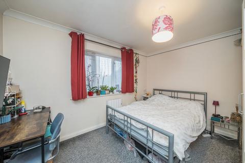 1 bedroom flat for sale, Varsity Drive, Twickenham TW1