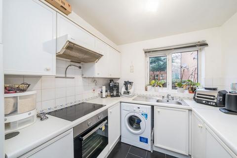 1 bedroom flat for sale, Varsity Drive, Twickenham TW1