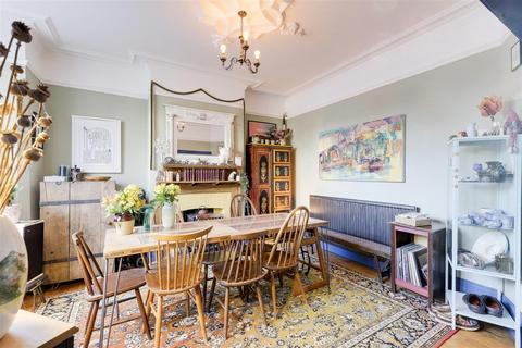 undefined, Dagmar Grove, Alexandra Park NG3