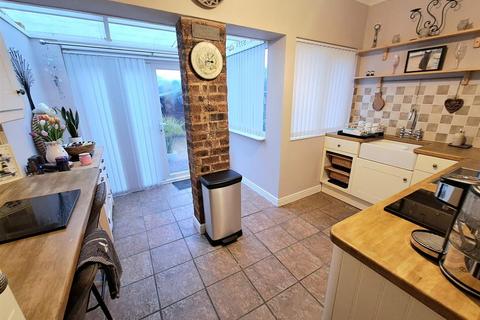 2 bedroom semi-detached house for sale, Chaffcombe Road, Sheldon, Birmingham