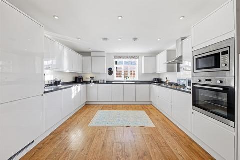 2 bedroom barn conversion for sale, Jersey Farm Close, Herne Bay