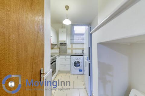 Studio to rent, Gleneldon Road, Streatham, SW16 2BH