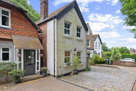 3 bedroom end of terrace house for sale, The Avenue, Grayshott, Hindhead