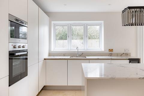 4 bedroom detached house for sale, Beacons Field, Leighton Buzzard, LU7