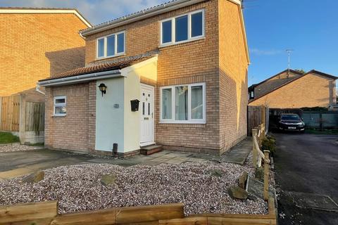 4 bedroom detached house to rent, Barnstaple Close, Oakwood, DE21