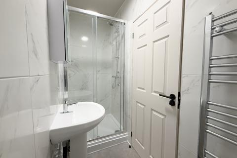 1 bedroom flat to rent, Wellington Road, Stockport, SK4