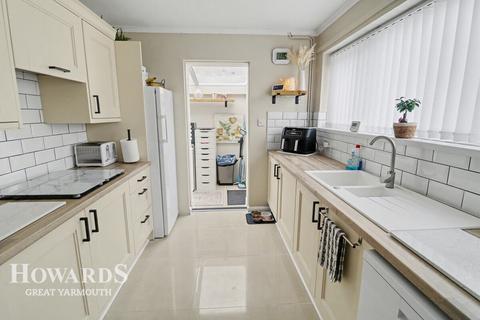 2 bedroom link detached house for sale, Westerley Way, Caister-on-Sea