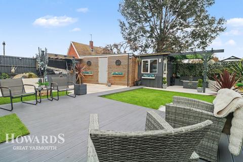 2 bedroom link detached house for sale, Westerley Way, Caister-on-Sea
