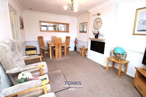 2 bedroom flat for sale, Juniper Rise, Halesowen B63