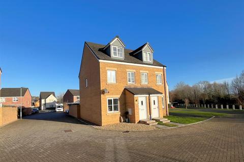 3 bedroom semi-detached house for sale, Town Farm Road, Newent