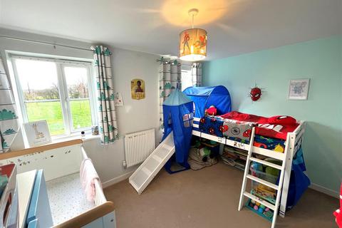 3 bedroom semi-detached house for sale, Town Farm Road, Newent
