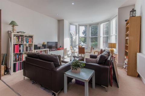 2 bedroom flat to rent, Cathedral Road, Cardiff CF11