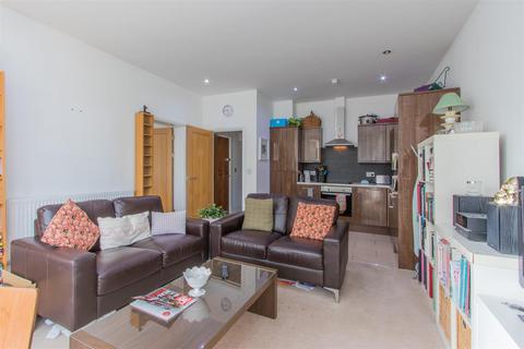 2 bedroom flat to rent, Cathedral Road, Cardiff CF11