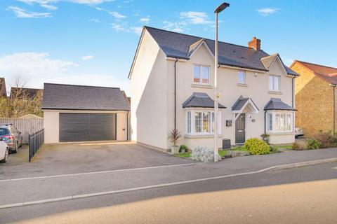 4 bedroom detached house for sale, Immaculately presented family home ideally situated within peaceful Congresbury cul de sac