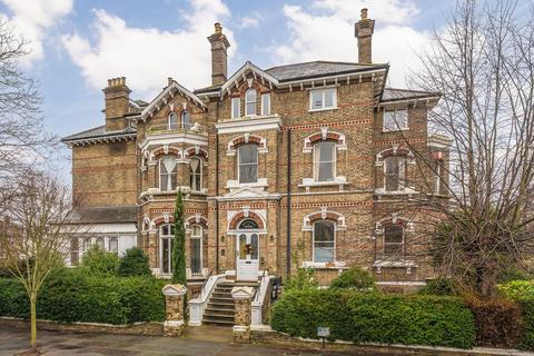 Arlington Road, Twickenham TW1