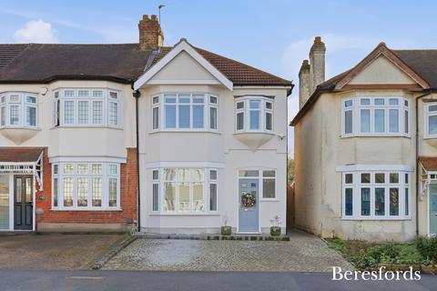 Carlton Road, Gidea Park, RM2