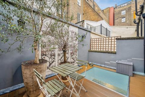 3 bedroom terraced house for sale, Petersham Mews, London, SW7