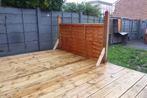 undefined, Lyndhurst View, Dukinfield, Cheshire, SK16 4XL