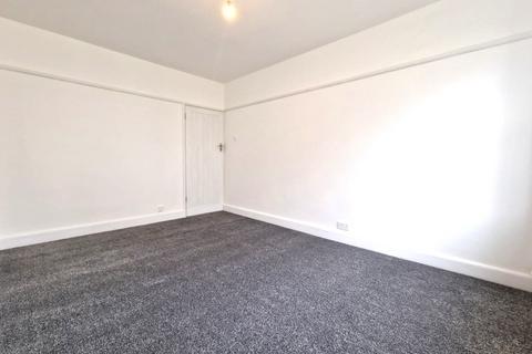 2 bedroom flat to rent, TRIUMPH COURT, LU1