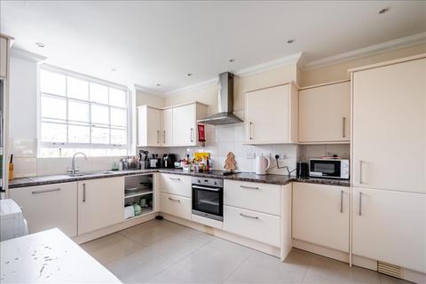 3 bedroom duplex for sale, Guilford Street, Bloomsbury, WC1N