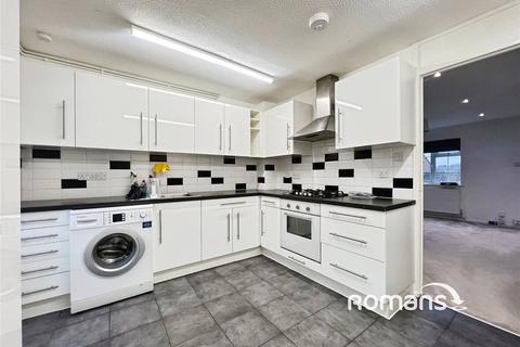 undefined, Nicholas Gardens, High Wycombe, Buckinghamshire, HP13