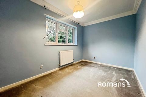 undefined, Nicholas Gardens, High Wycombe, Buckinghamshire, HP13