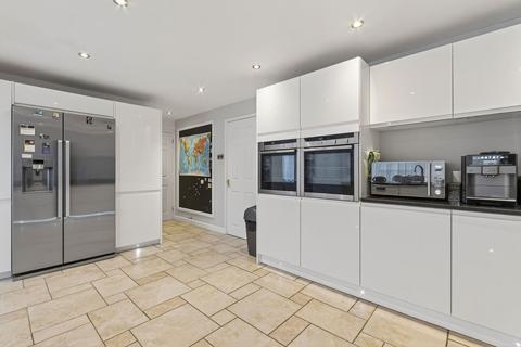 4 bedroom detached house for sale, Burghley Close, Market Harborough LE16
