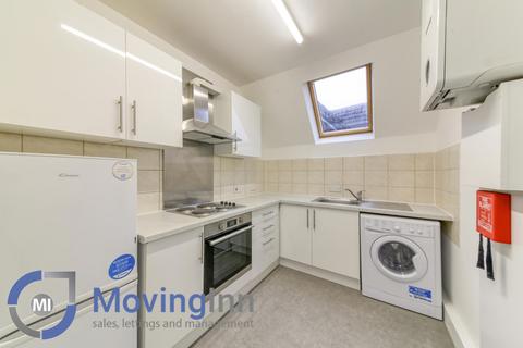 3 bedroom flat to rent, Stanthorpe Road, Streatham, SW16 2DY