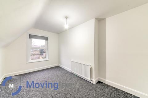 3 bedroom flat to rent, Stanthorpe Road, Streatham, SW16 2DY
