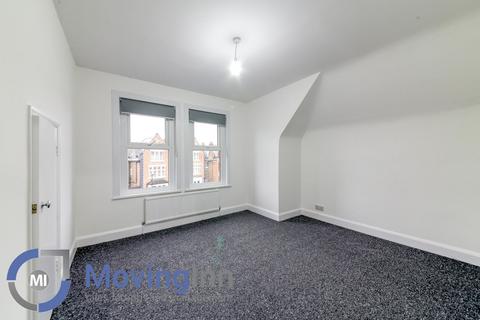 3 bedroom flat to rent, Stanthorpe Road, Streatham, SW16 2DY