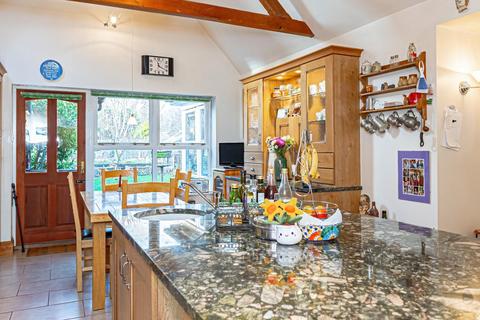 4 bedroom detached house for sale, Southcourt Road, Leighton Buzzard