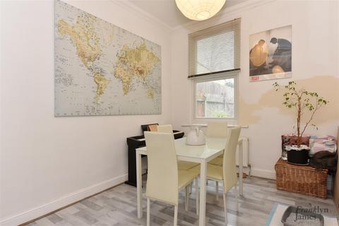 3 bedroom terraced house for sale, Westferry Road, Isle of Dogs, E14