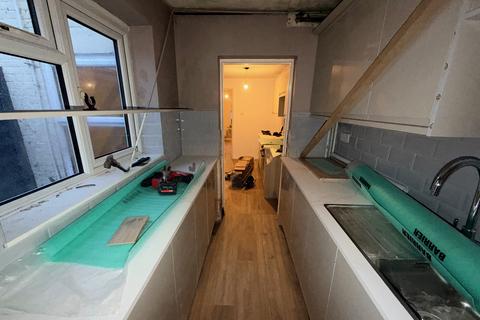 2 bedroom terraced house to rent, New Hythe Lane, Larkfield ME20