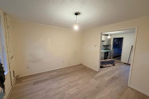 2 bedroom terraced house to rent, New Hythe Lane, Larkfield ME20