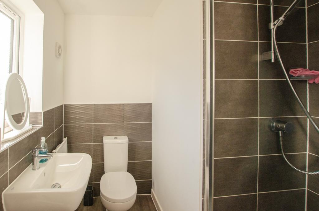 5 Malthouse Drive Bodmin 01208 74182-20