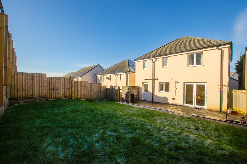 5 Malthouse Drive Bodmin 01208 74182-03