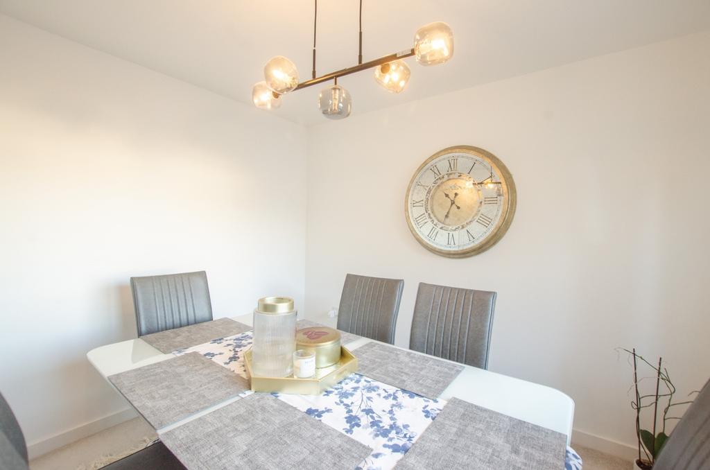 5 Malthouse Drive Bodmin 01208 74182-15