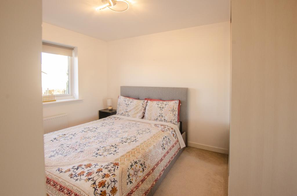 5 Malthouse Drive Bodmin 01208 74182-06