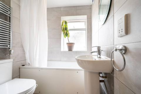 1 bedroom flat for sale, Priory court, Kingston, Kingston upon Thames, KT1