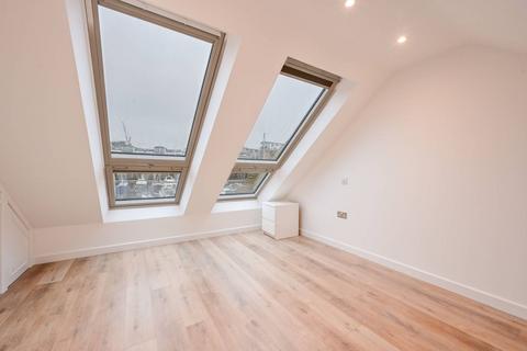 undefined, Mews Street, St Katharine Docks, London, E1W