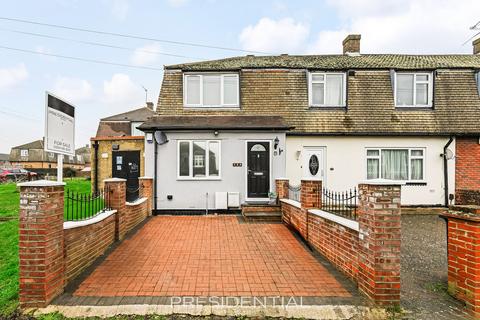 undefined, Essex IG10
